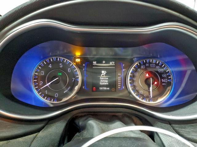 Chrysler 200 Limited Image 11