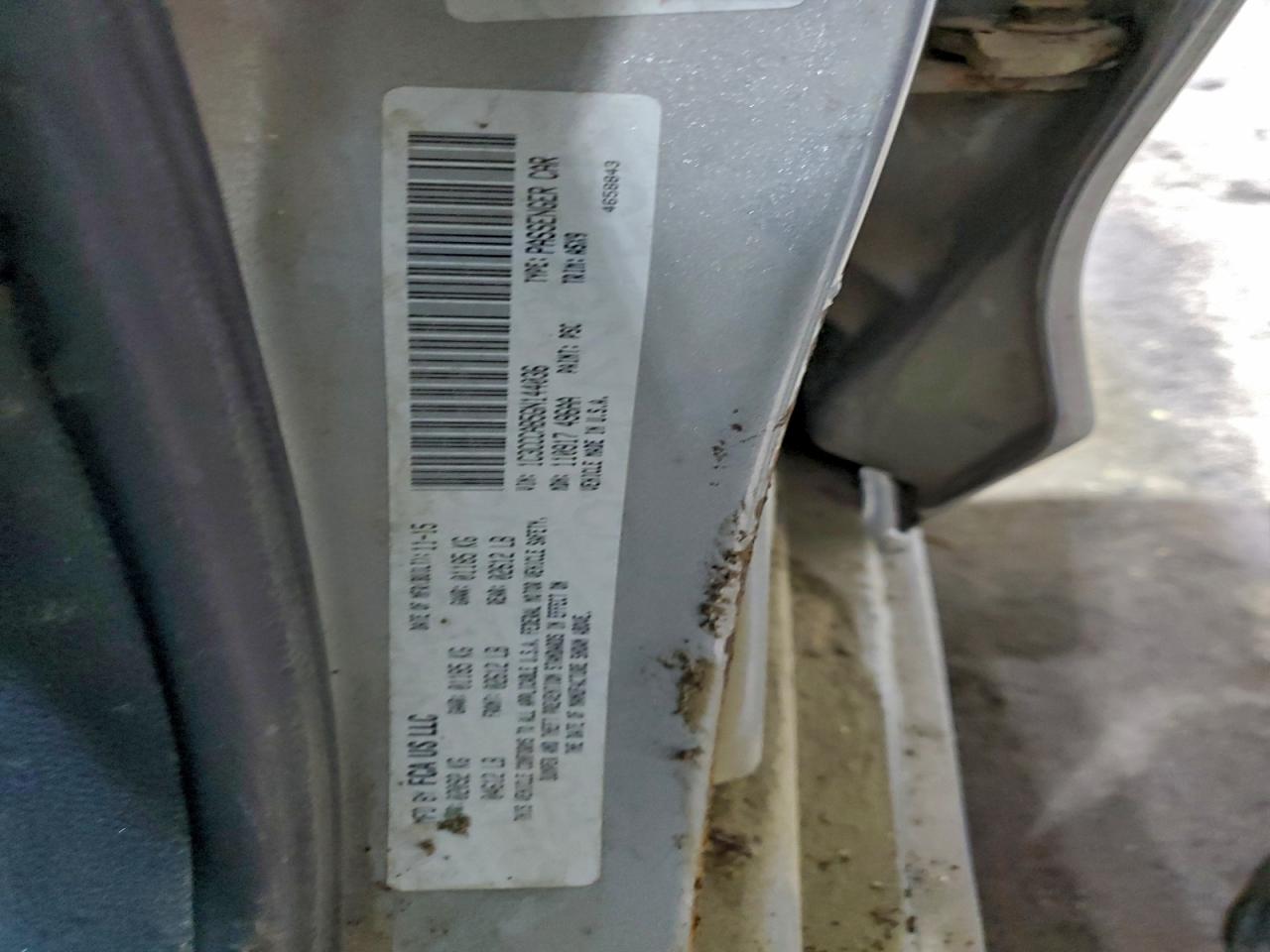 Chrysler 200 Limited Image 12