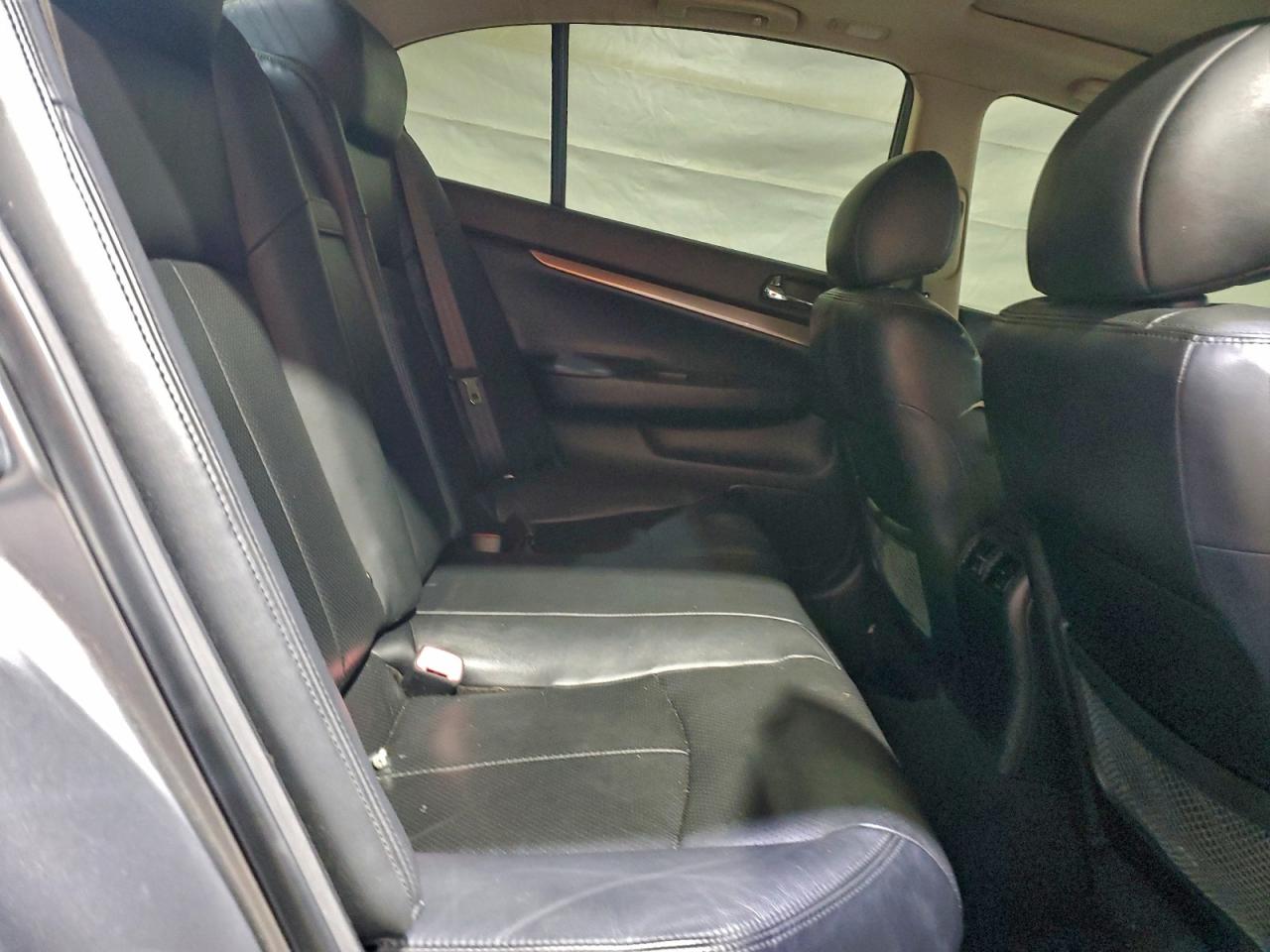 INFINITI G25 Image 12