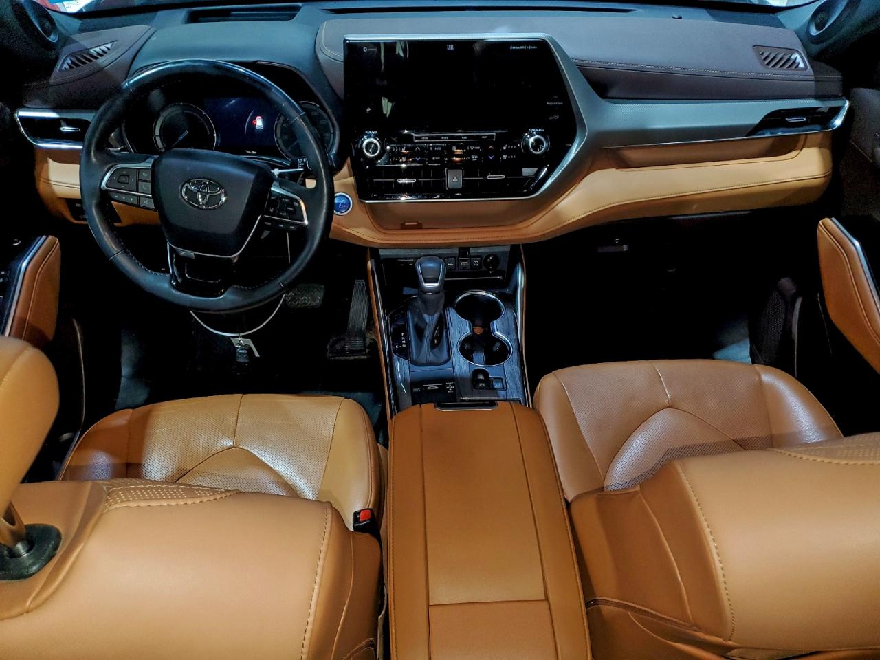 Toyota Highlander Hybrid Platinum Image 13