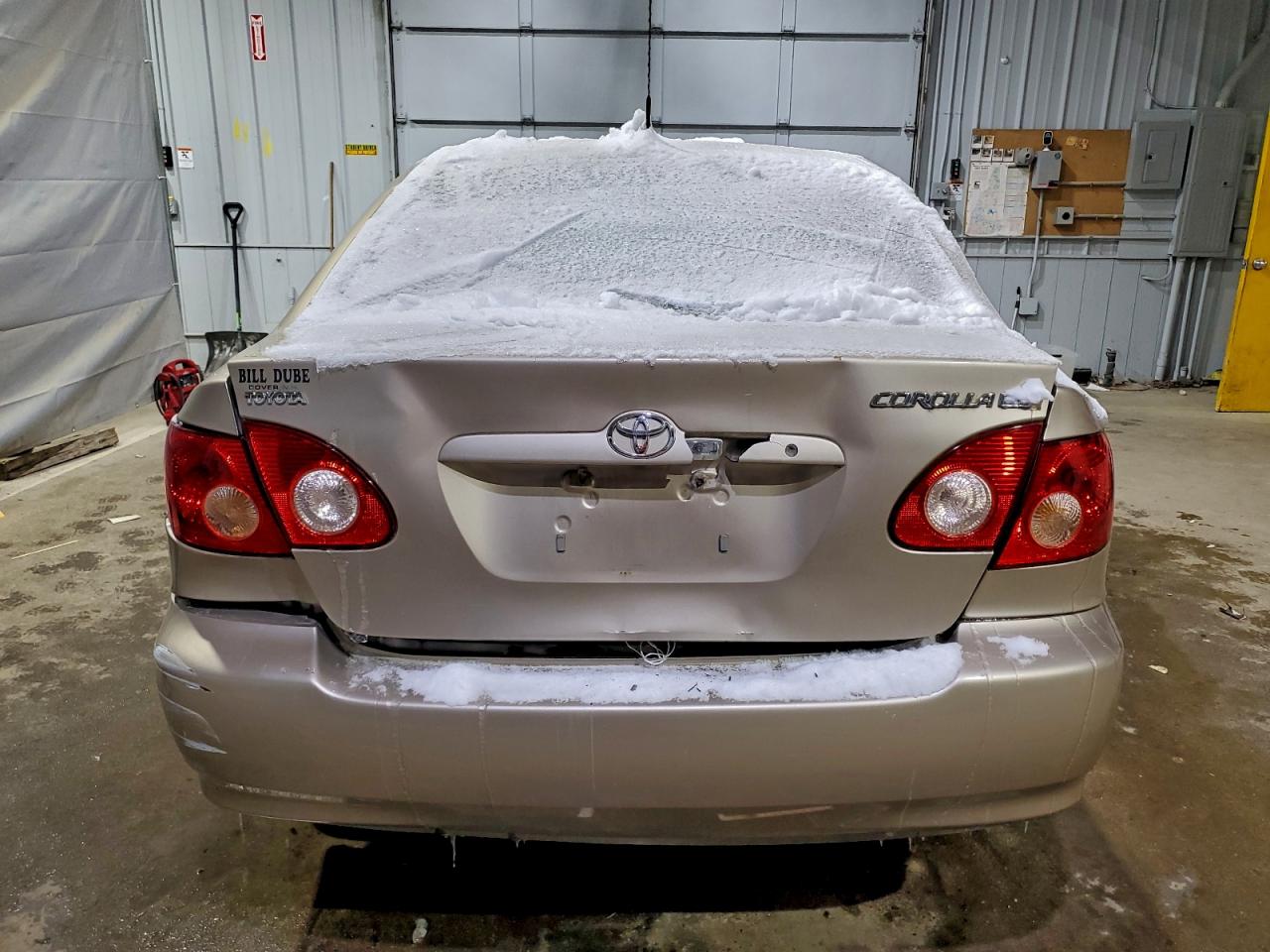 Toyota Corolla Ce Image 8