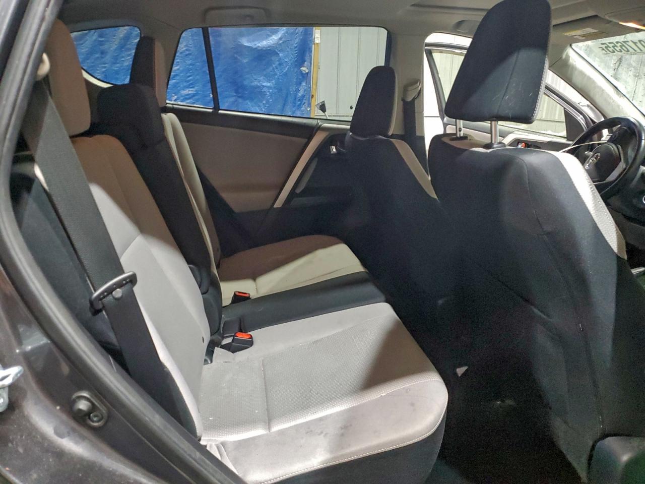 Toyota RAV4 Xle Image 13