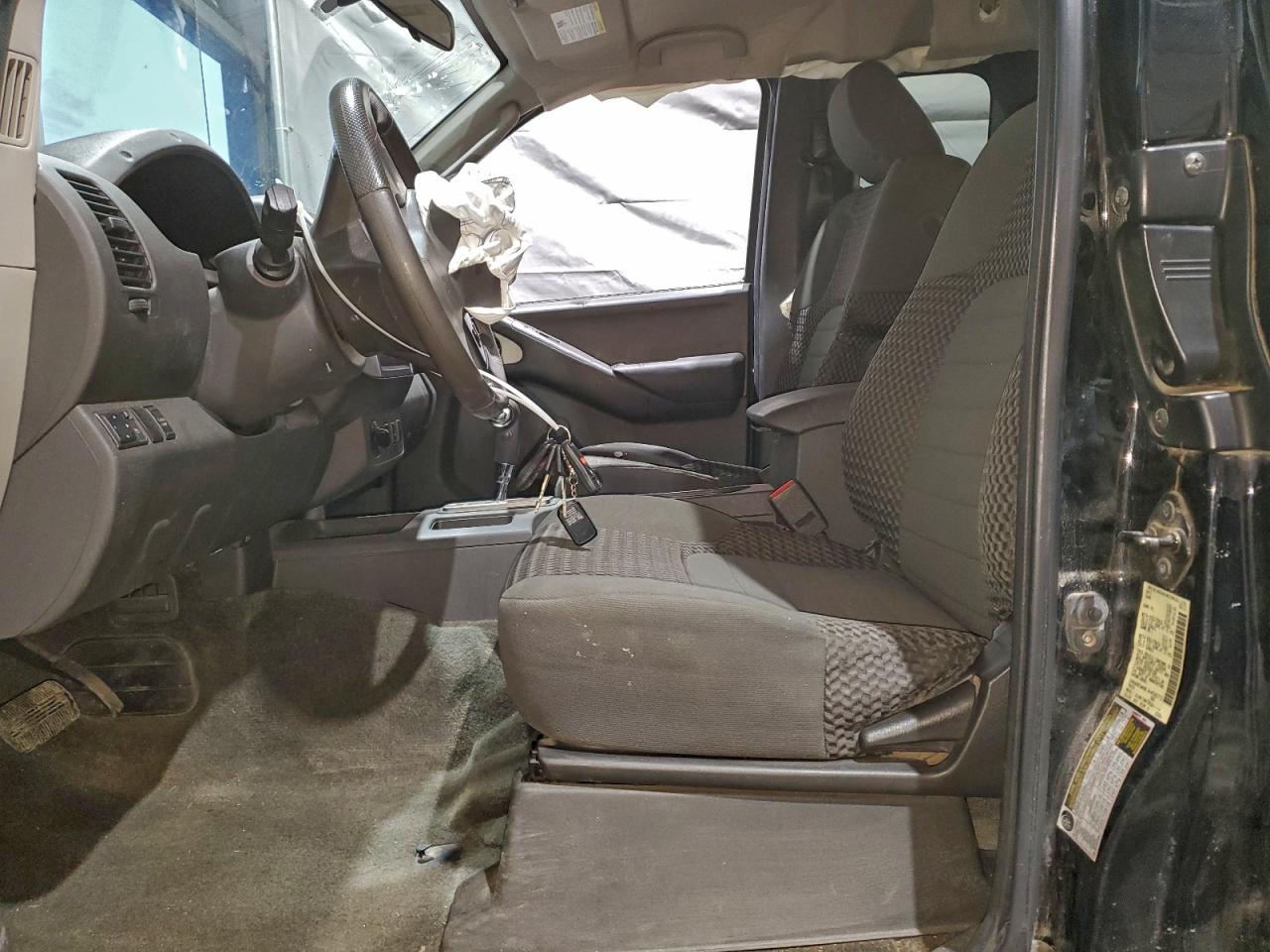 Nissan Frontier Sv Image 7