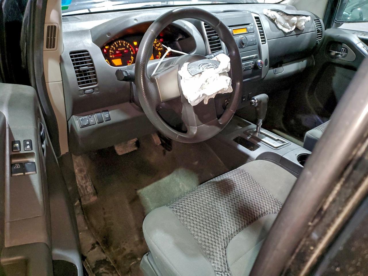 Nissan Frontier Sv Image 6