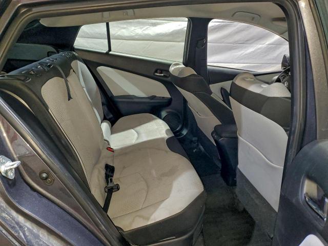 Toyota Prius Image 10