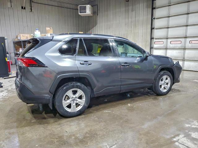 Toyota RAV4 Xle Image 13
