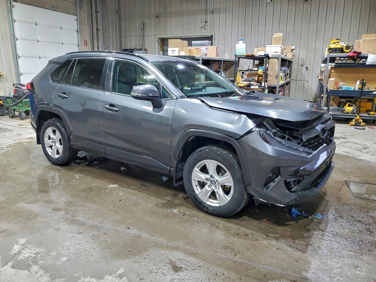 Toyota RAV4 Xle Image 7