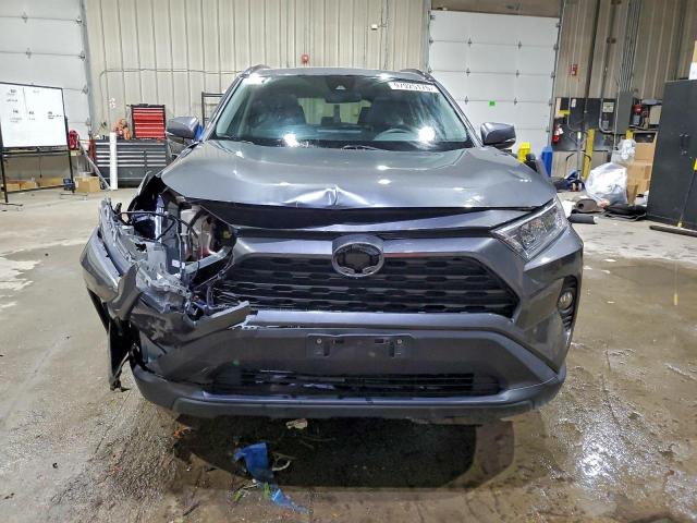 Toyota RAV4 Xle Image 10