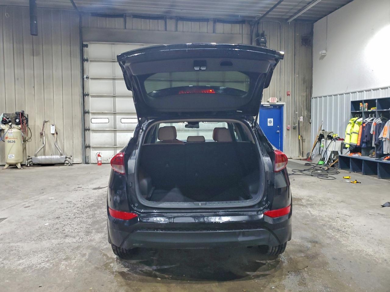 Hyundai TUCSON Se Image 10