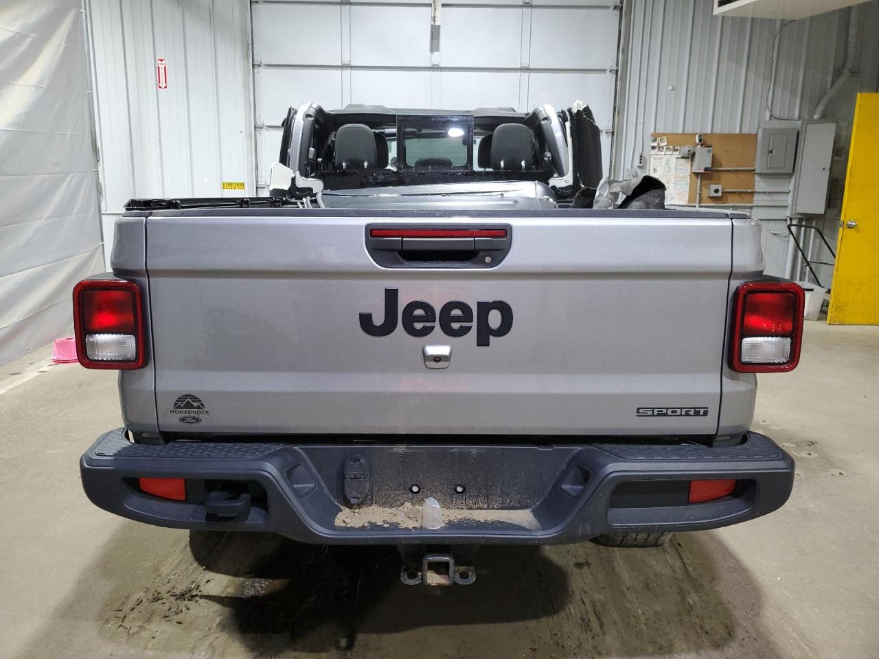 Jeep Gladiator Sport Image 11