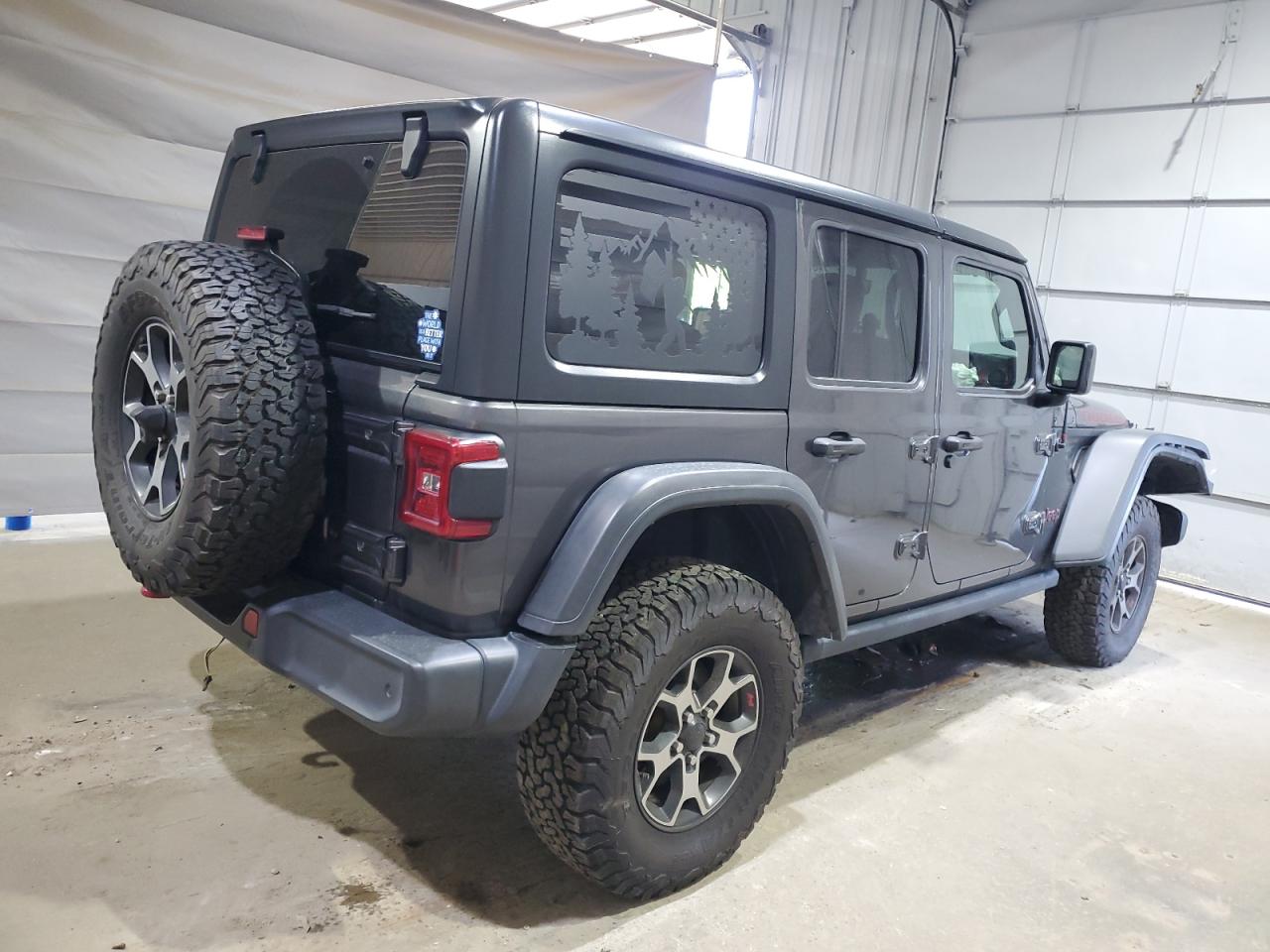 Jeep Wrangler Rubicon Image 2