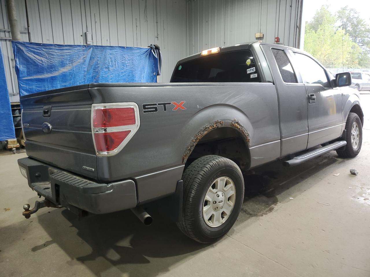 Ford F-150 Super Cab Image 5