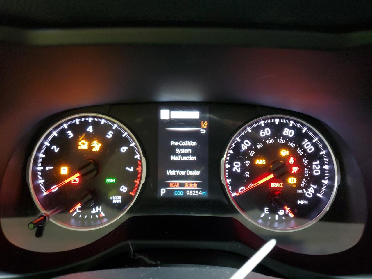 Toyota RAV4 Xle Image 11