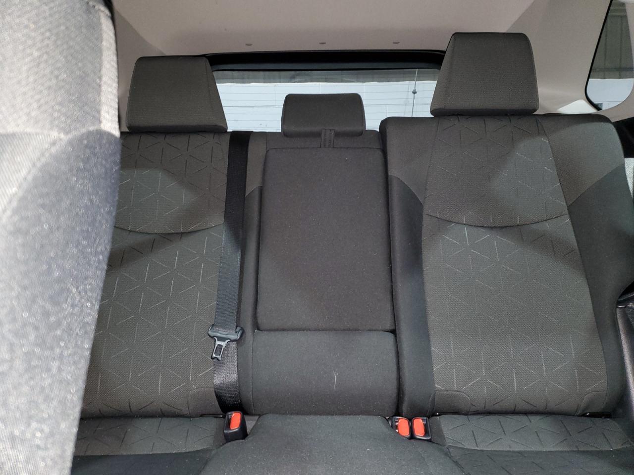 Toyota RAV4 Xle Image 8