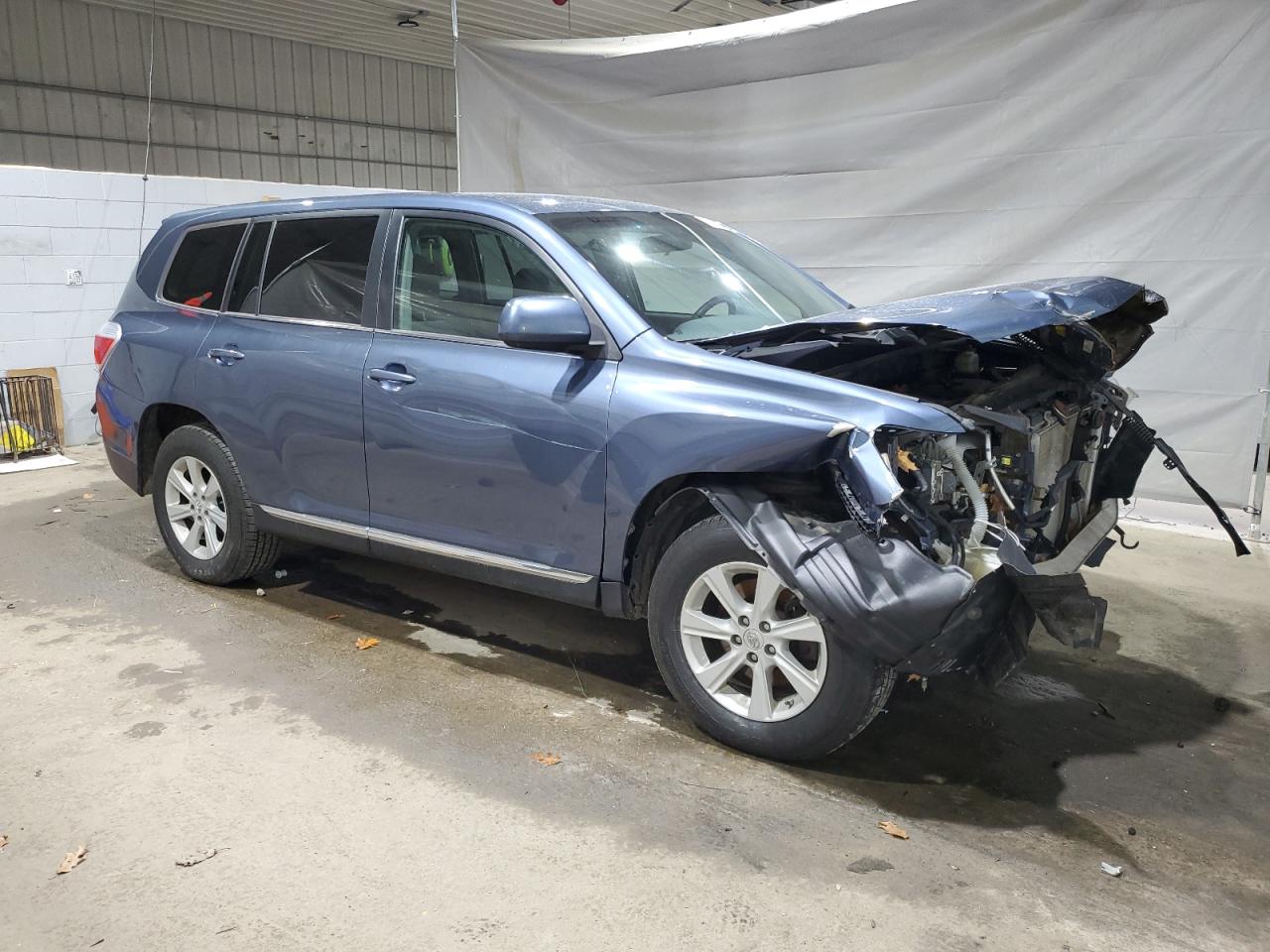 Toyota Highlander Base Image 5