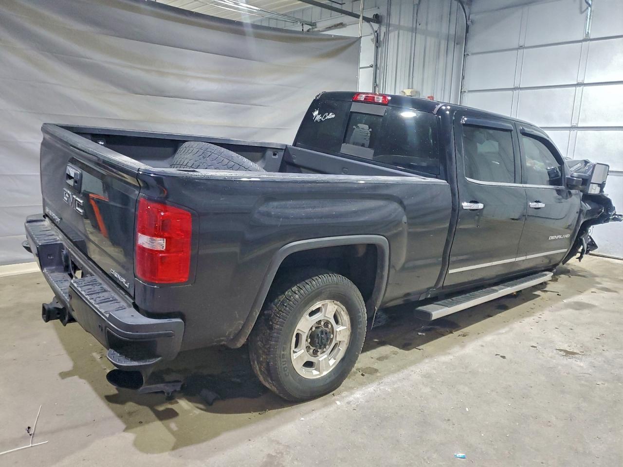 GMC Sierra K2500 Denali Image 6