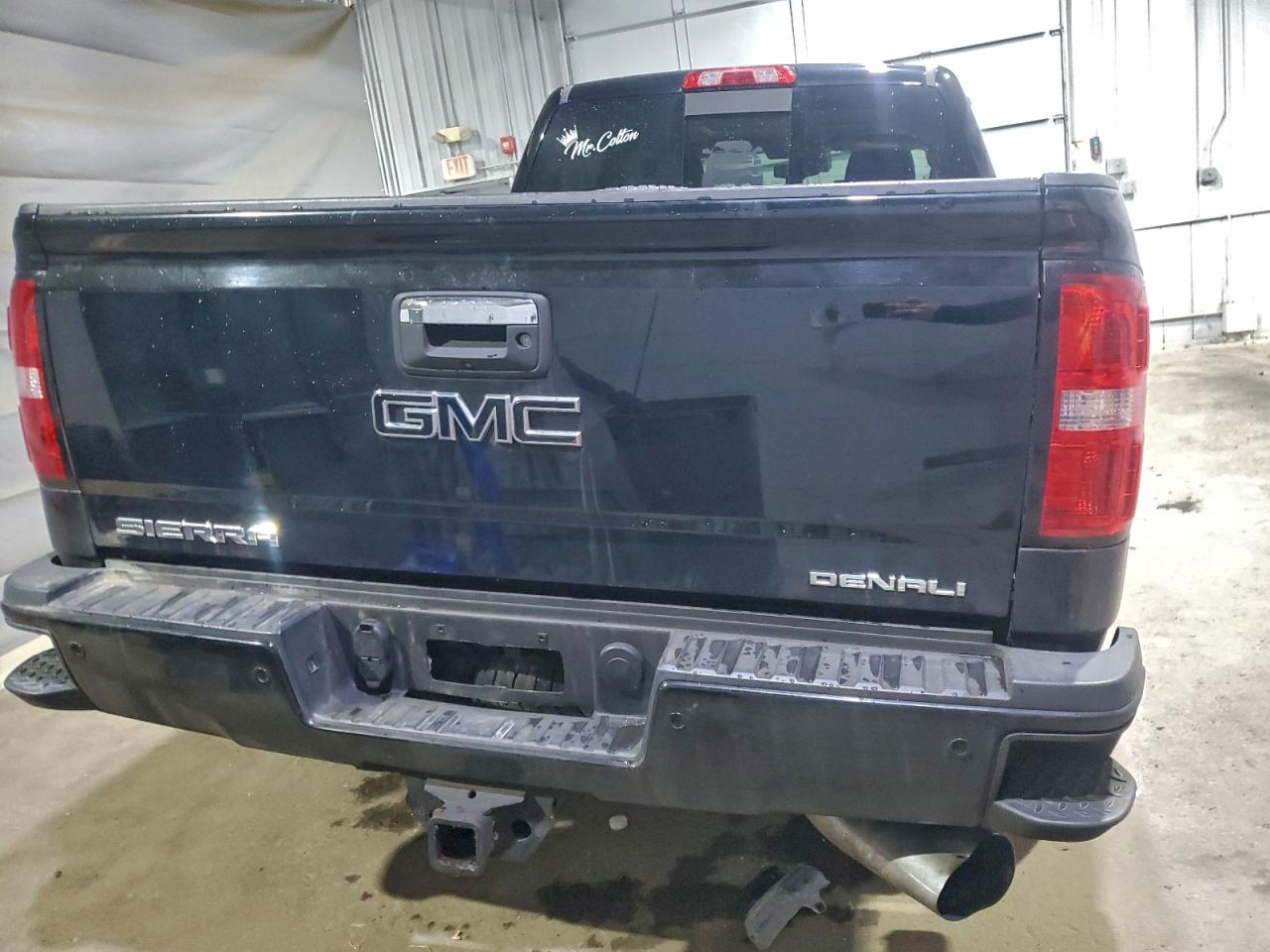 GMC Sierra K2500 Denali Image 9