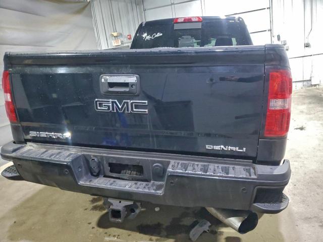 GMC Sierra K2500 Denali Image 9