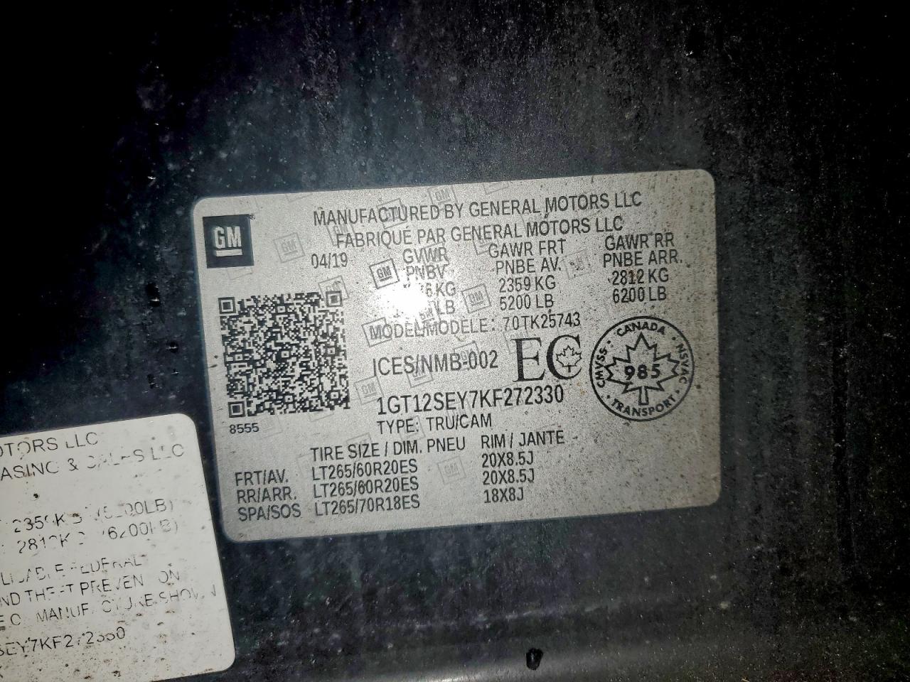 GMC Sierra K2500 Denali Image 5