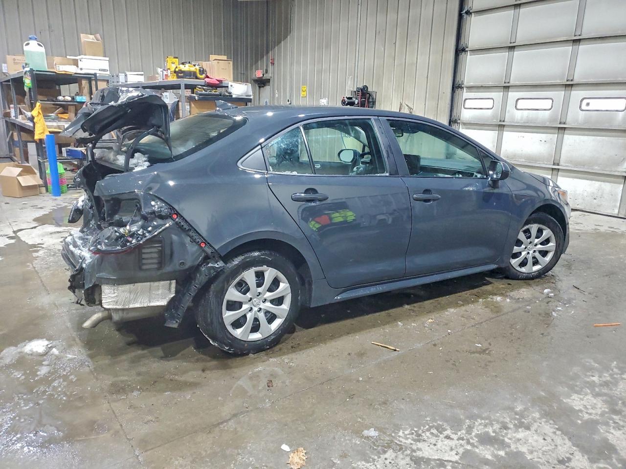 Toyota Corolla Le Image 3