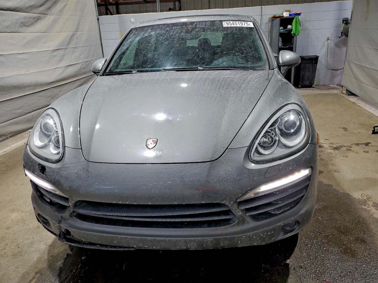 Porsche Cayenne Image 5