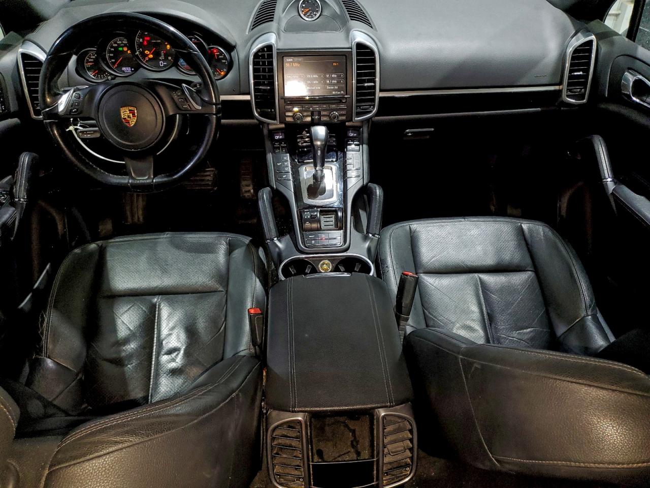 Porsche Cayenne Image 6