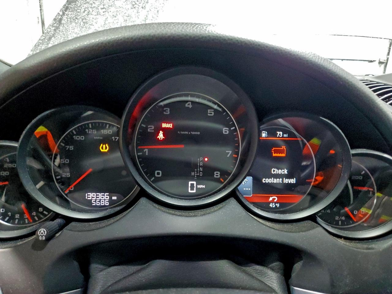 Porsche Cayenne Image 9