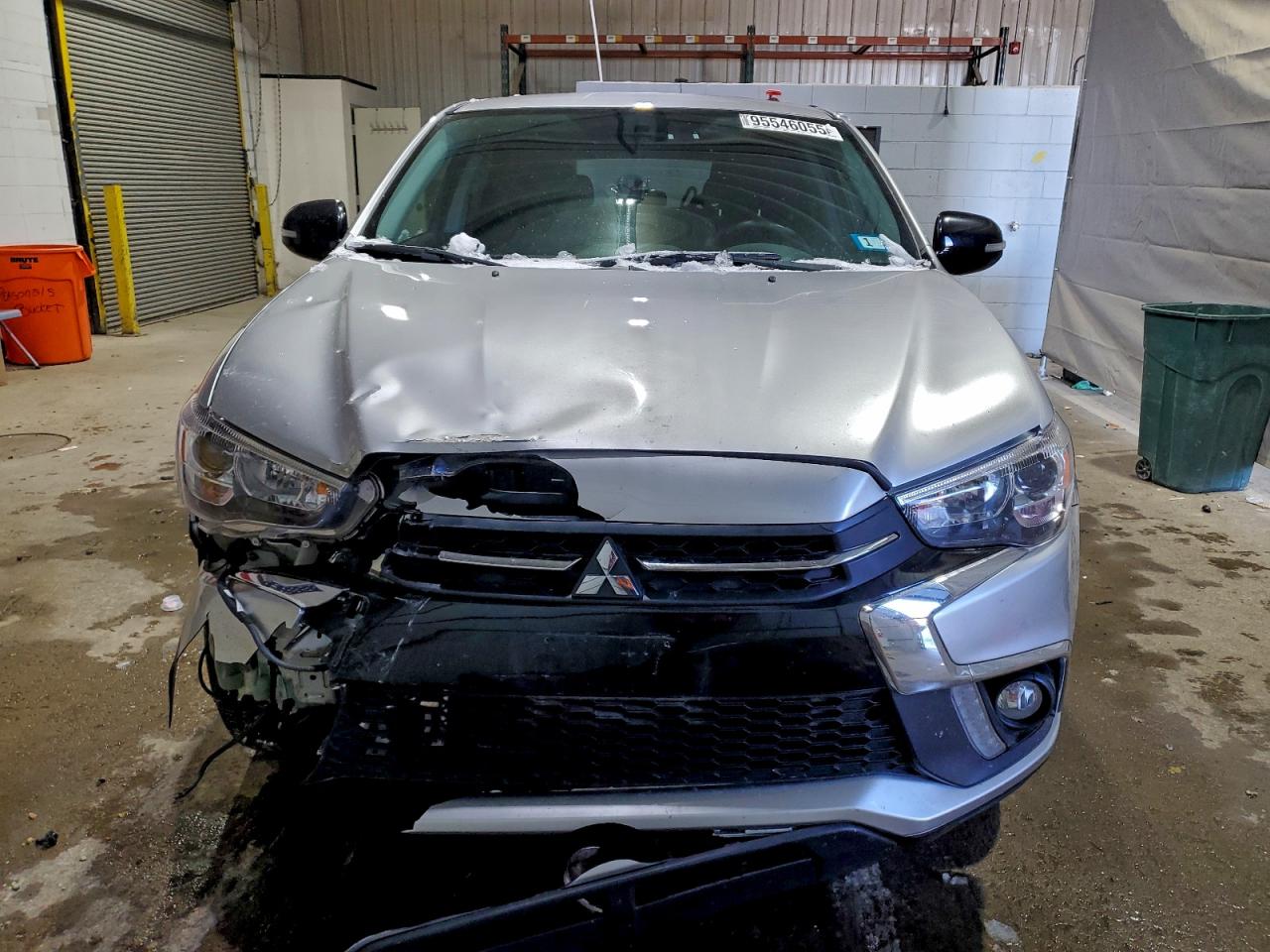 Mitsubishi Outlander Es Image 2