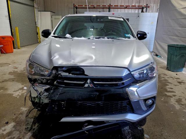 Mitsubishi Outlander Es Image 2