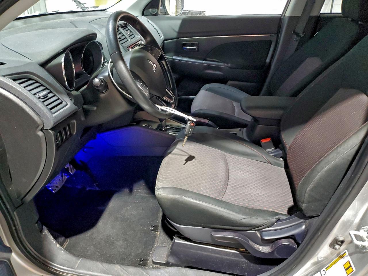 Mitsubishi Outlander Es Image 7