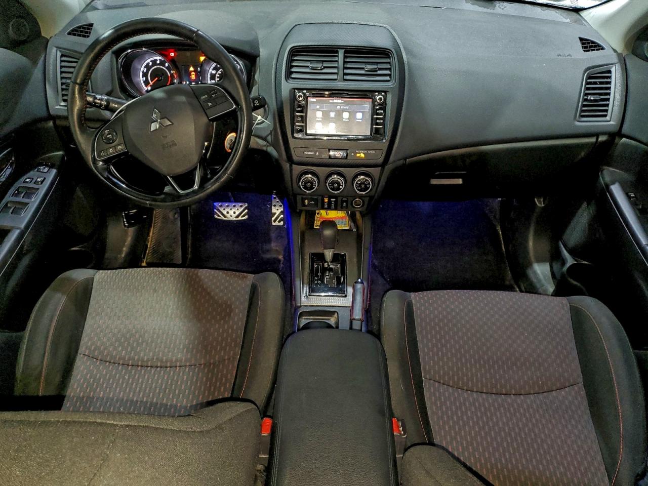 Mitsubishi Outlander Es Image 12