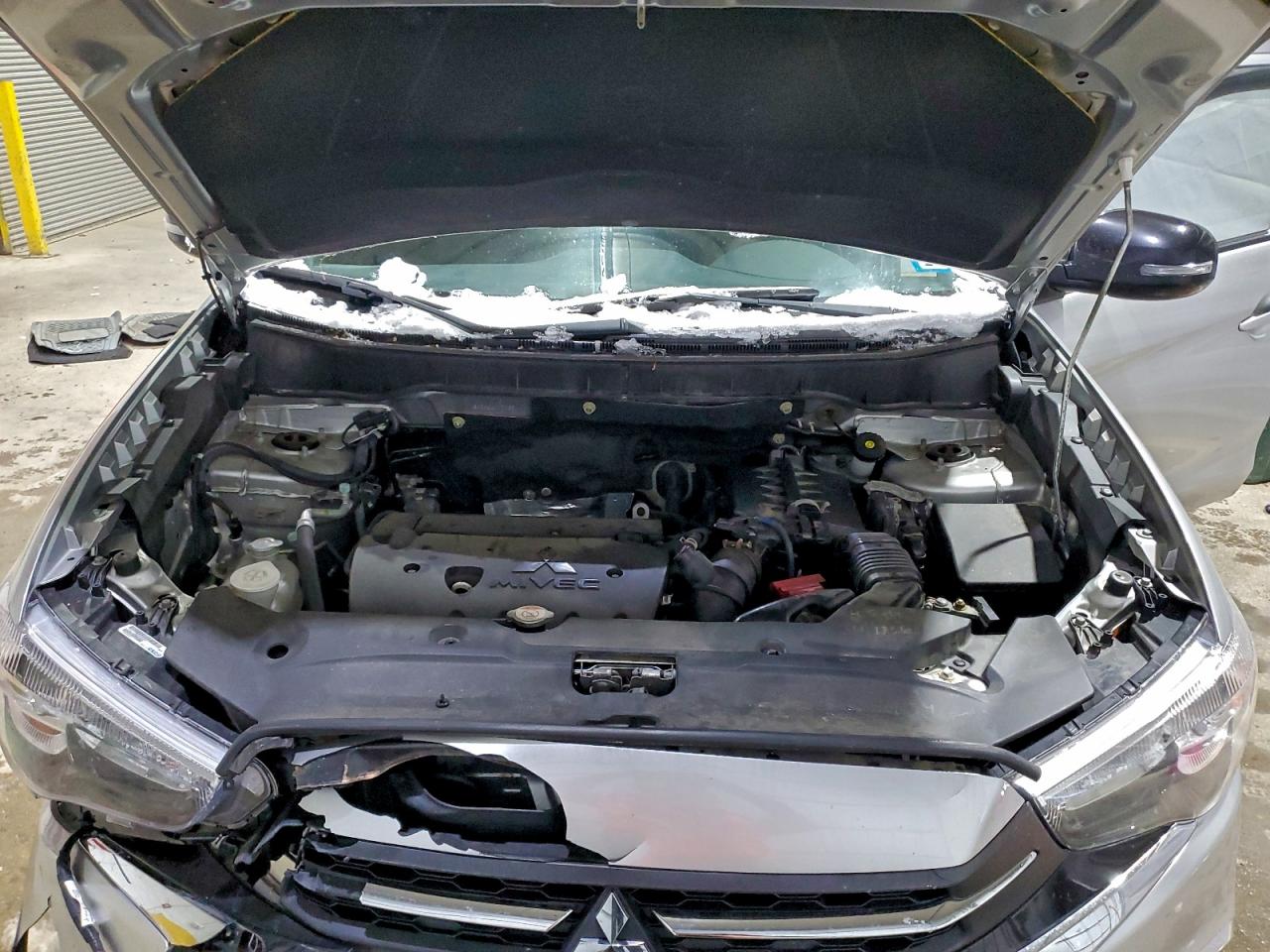 Mitsubishi Outlander Es Image 10