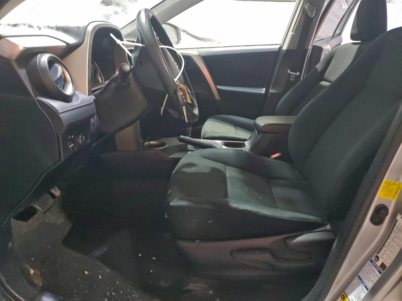 Toyota RAV4 Le Image 5