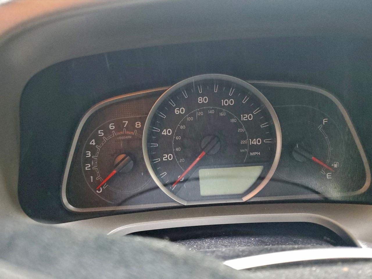 Toyota RAV4 Le Image 12