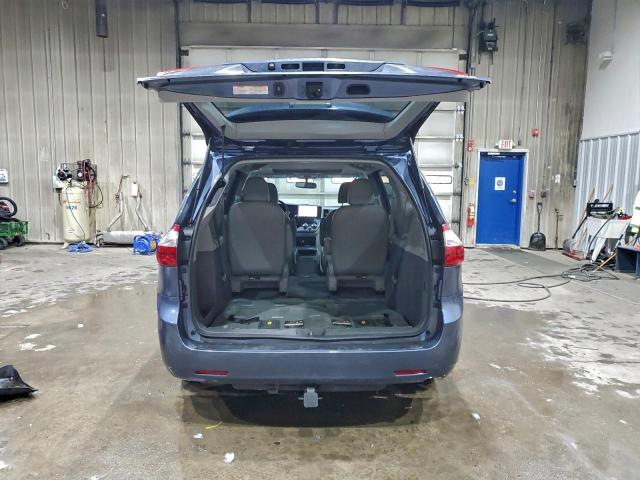 Toyota Sienna Xle Image 9