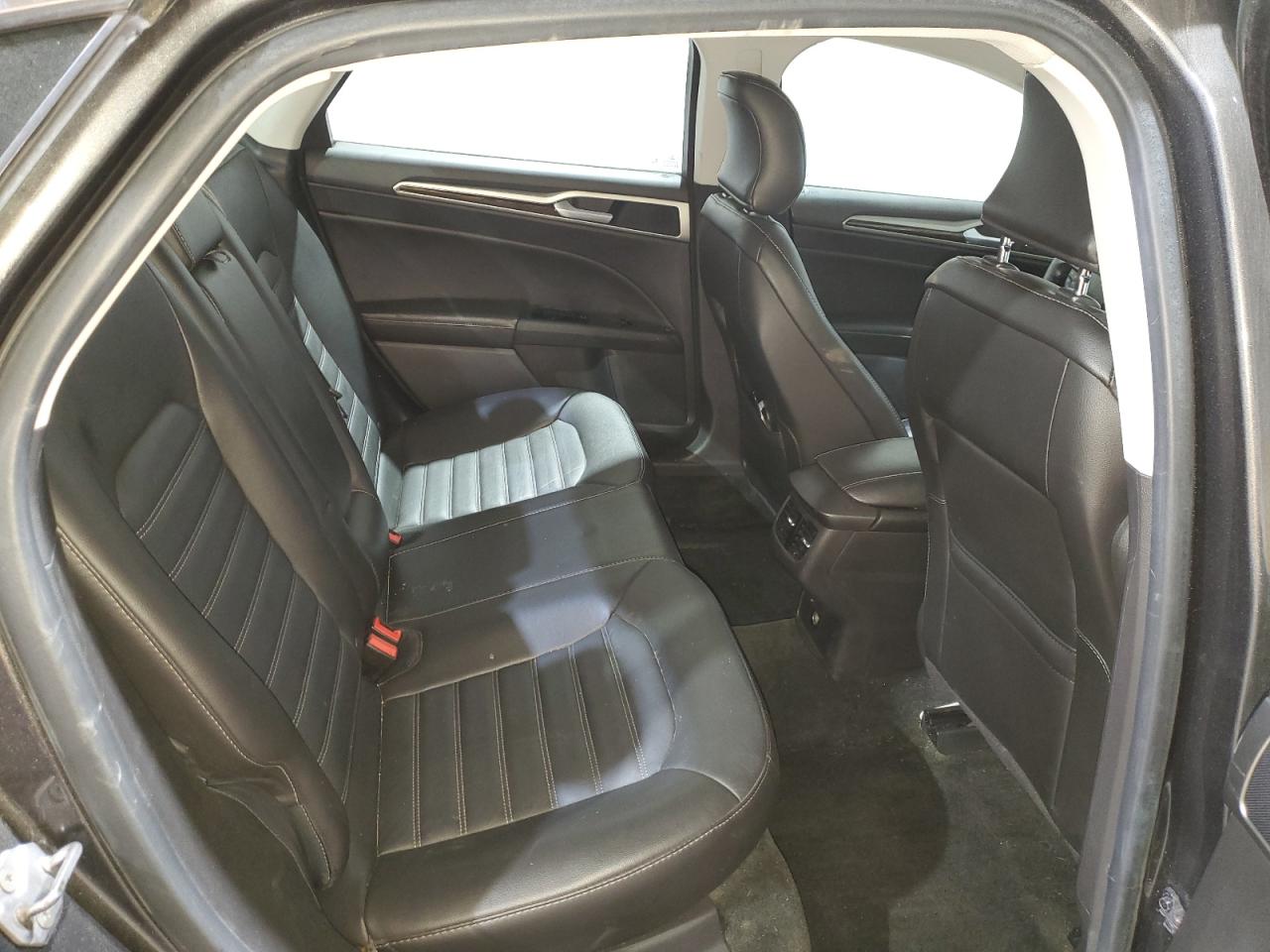 Ford Fusion Se Image 3