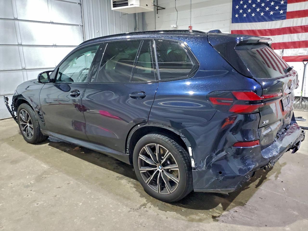 BMW X Series M60i Image 2