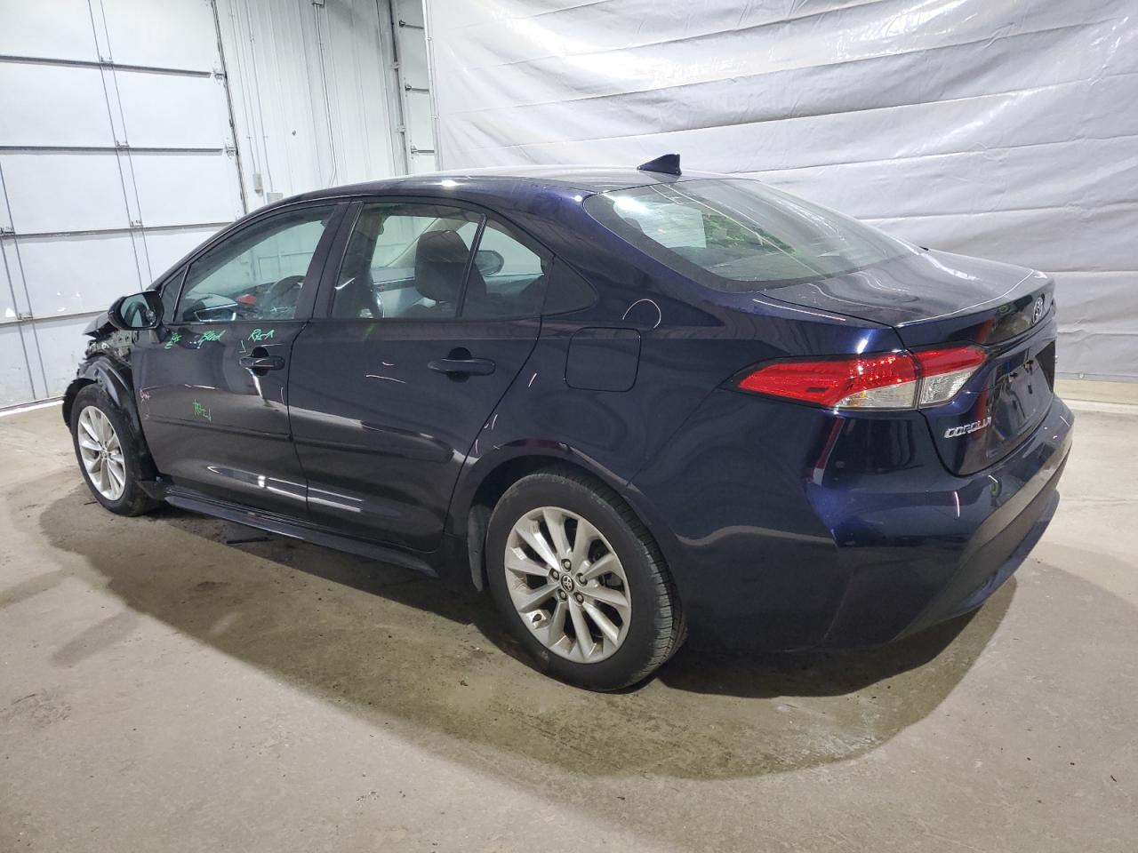 Toyota Corolla Le Image 9