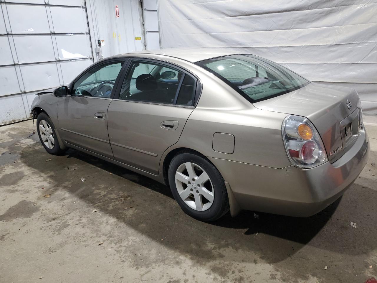 Nissan Altima Base Image 2