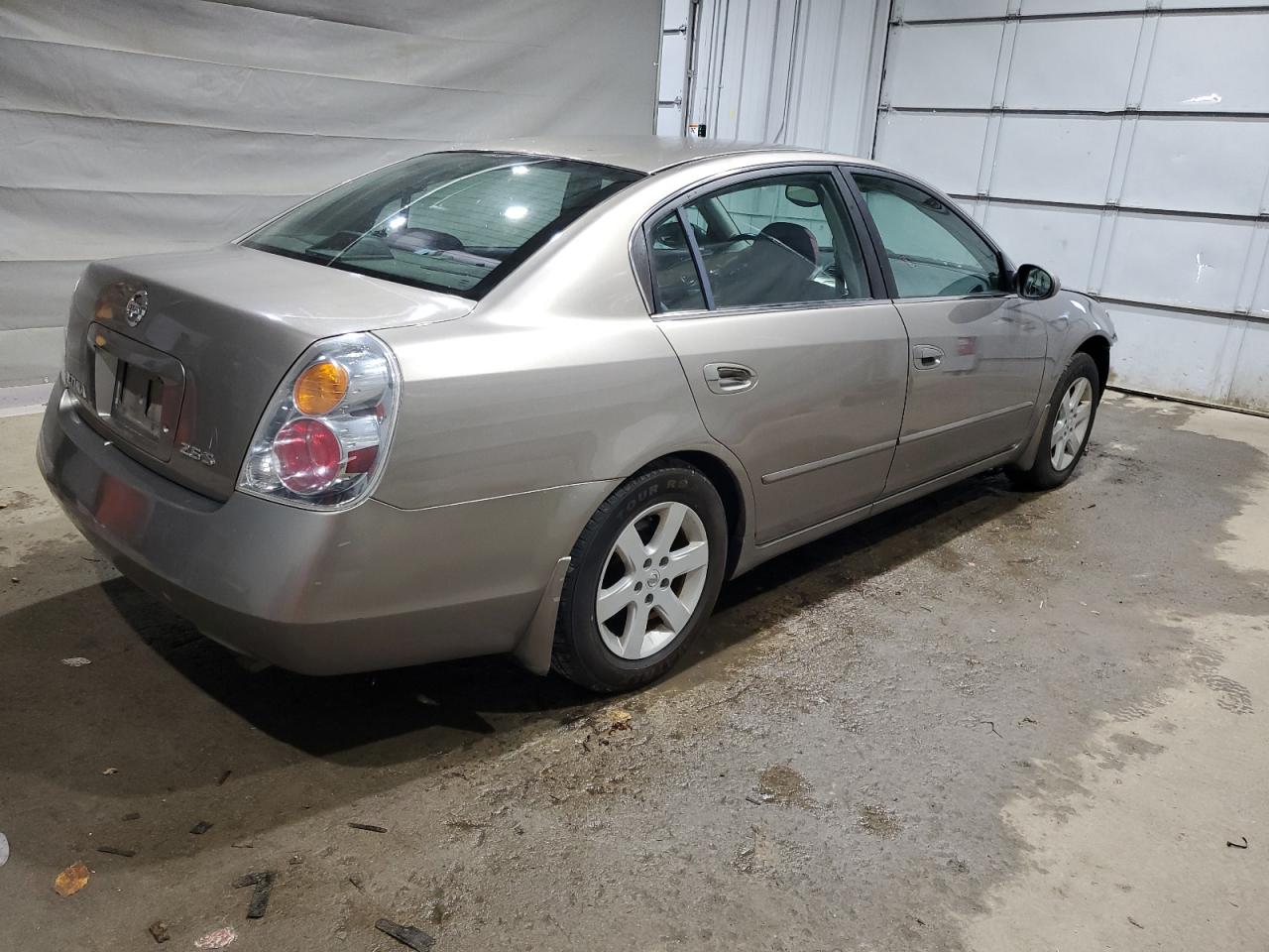 Nissan Altima Base Image 4