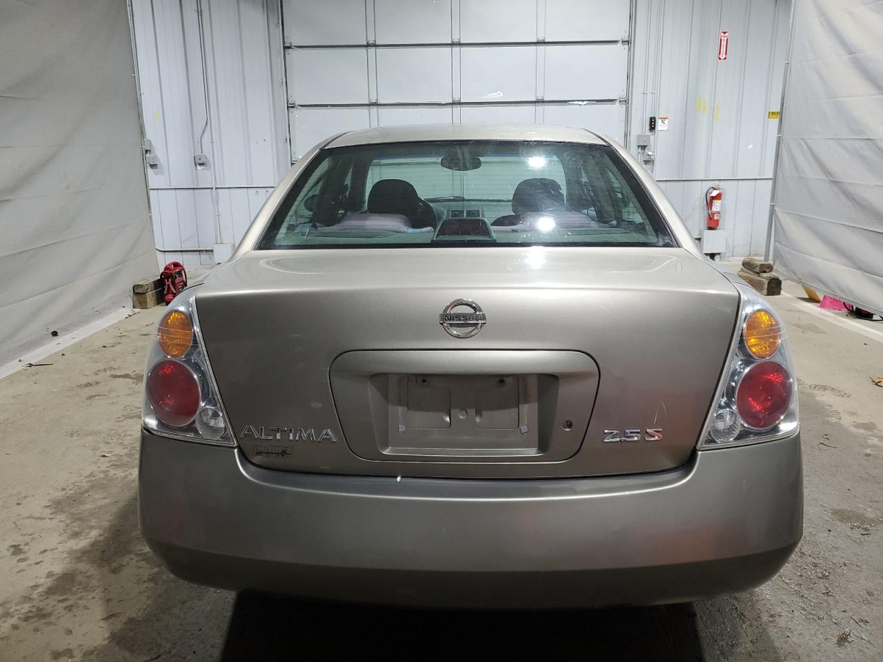 Nissan Altima Base Image 7
