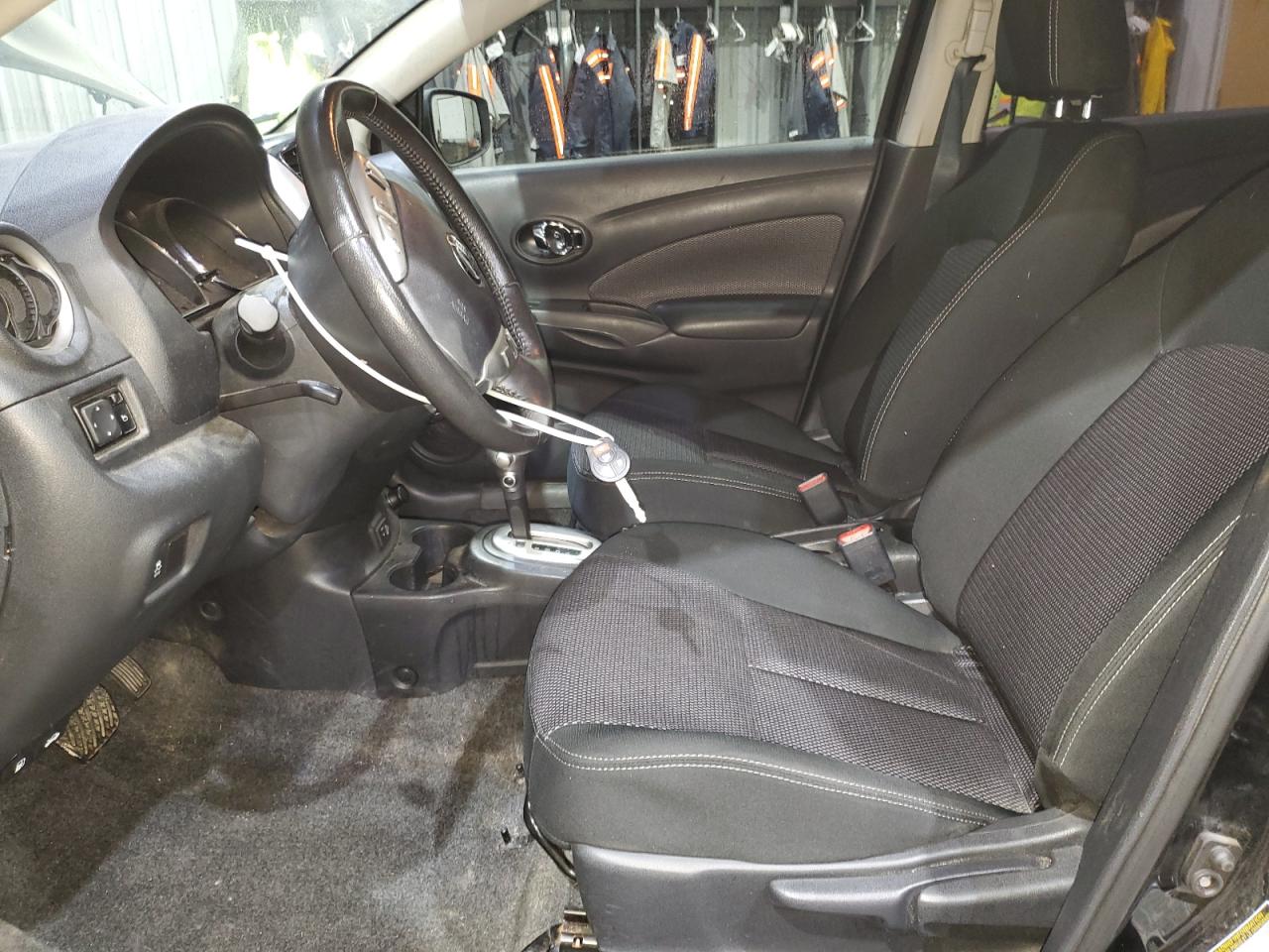 Nissan Versa S Image 2