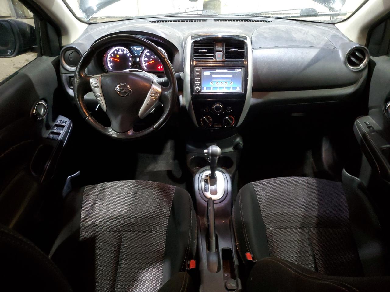 Nissan Versa S Image 9