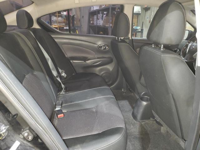Nissan Versa S Image 4