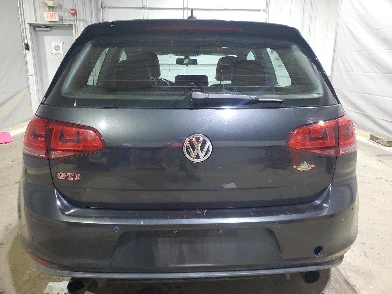Volkswagen GTI Image 5
