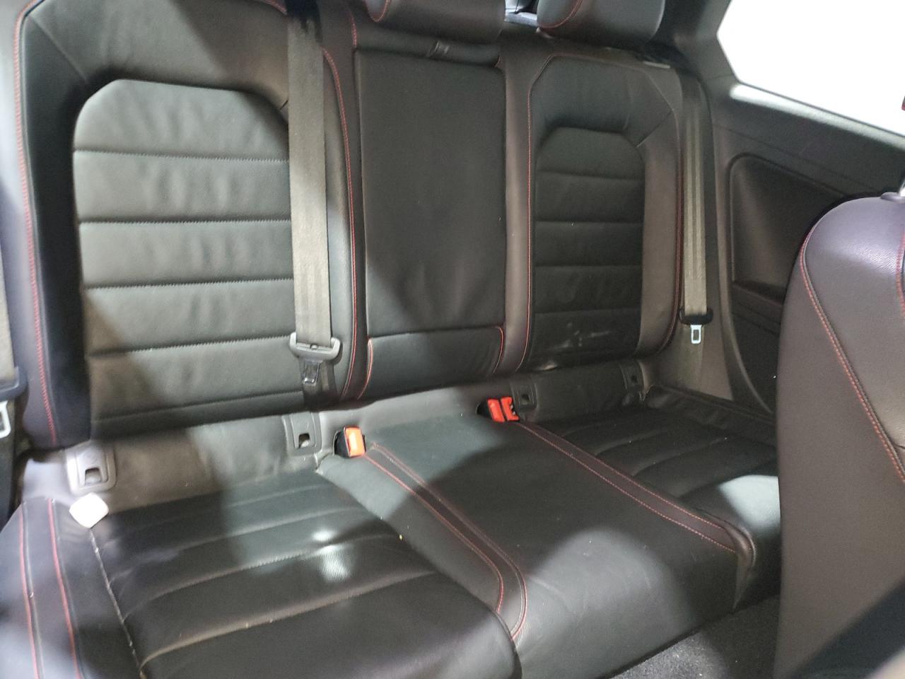 Volkswagen GTI Image 6