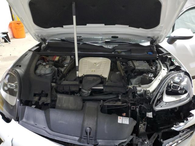 Porsche Cayenne Image 10