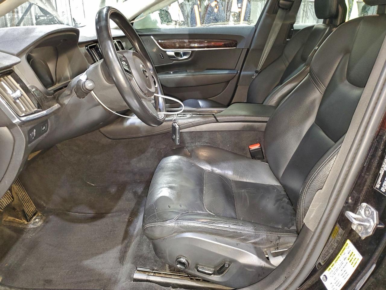 Volvo S90 T5 Momentum Image 6