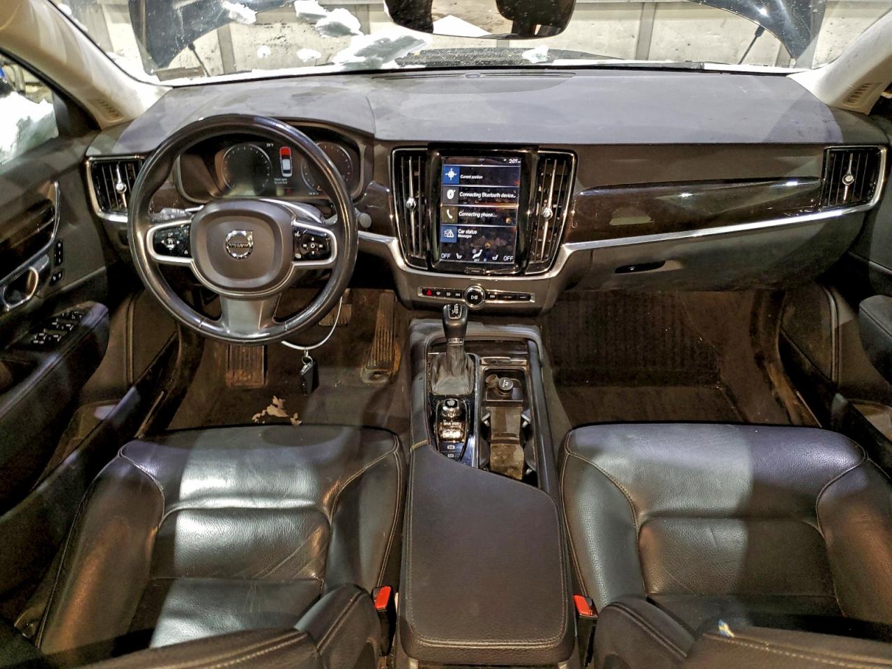 Volvo S90 T5 Momentum Image 9