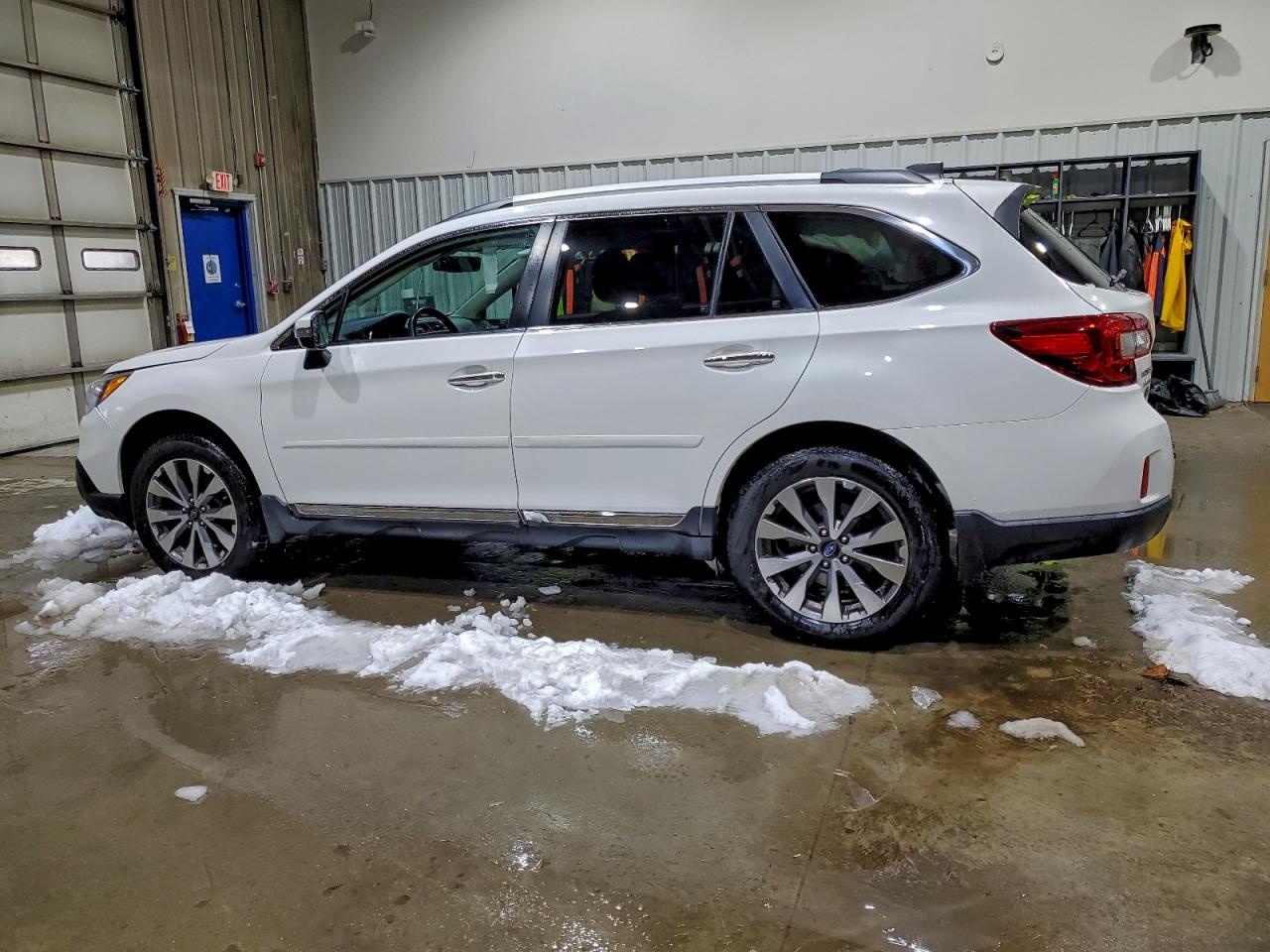 Subaru Outback Touring Image 6